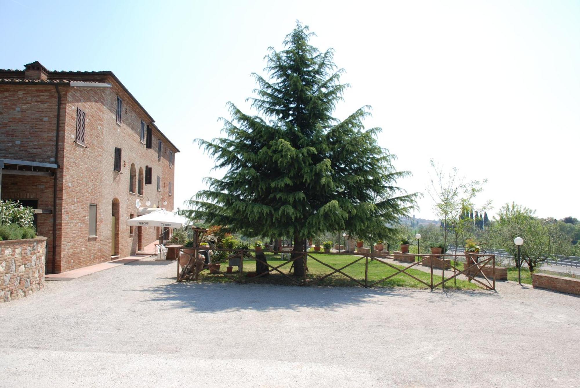 Albergo La Foresteria Беттолле Екстер'єр фото