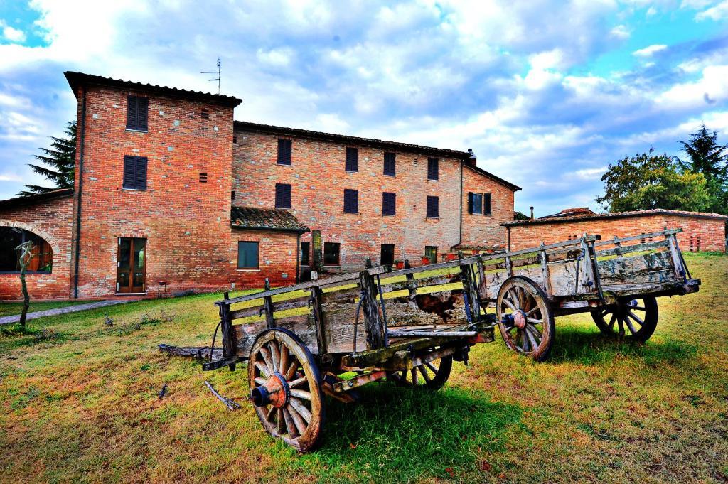 Albergo La Foresteria Беттолле Екстер'єр фото