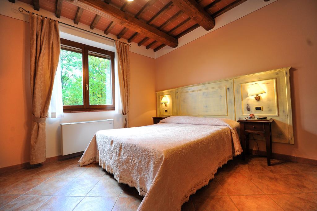 Albergo La Foresteria Беттолле Екстер'єр фото